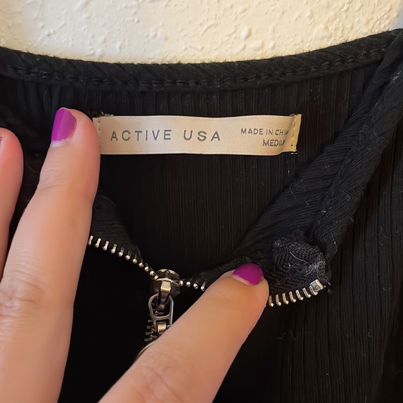 π₯ 3 for $30 π₯ Active USA Zip Bodysuit Black - Picture 2 of 2
